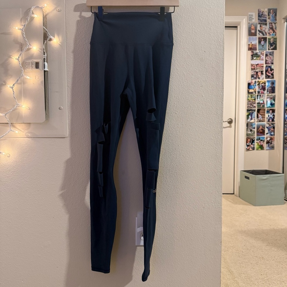ALO Yoga Ripped Warrior High Waist Leggings Navy Blue